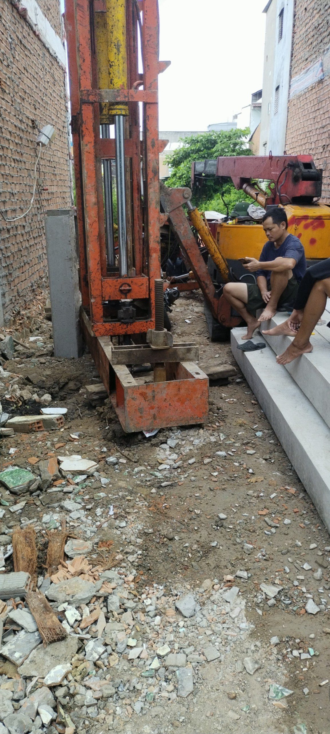 Ép cọc bê tông 250x250 tại Bình Tân